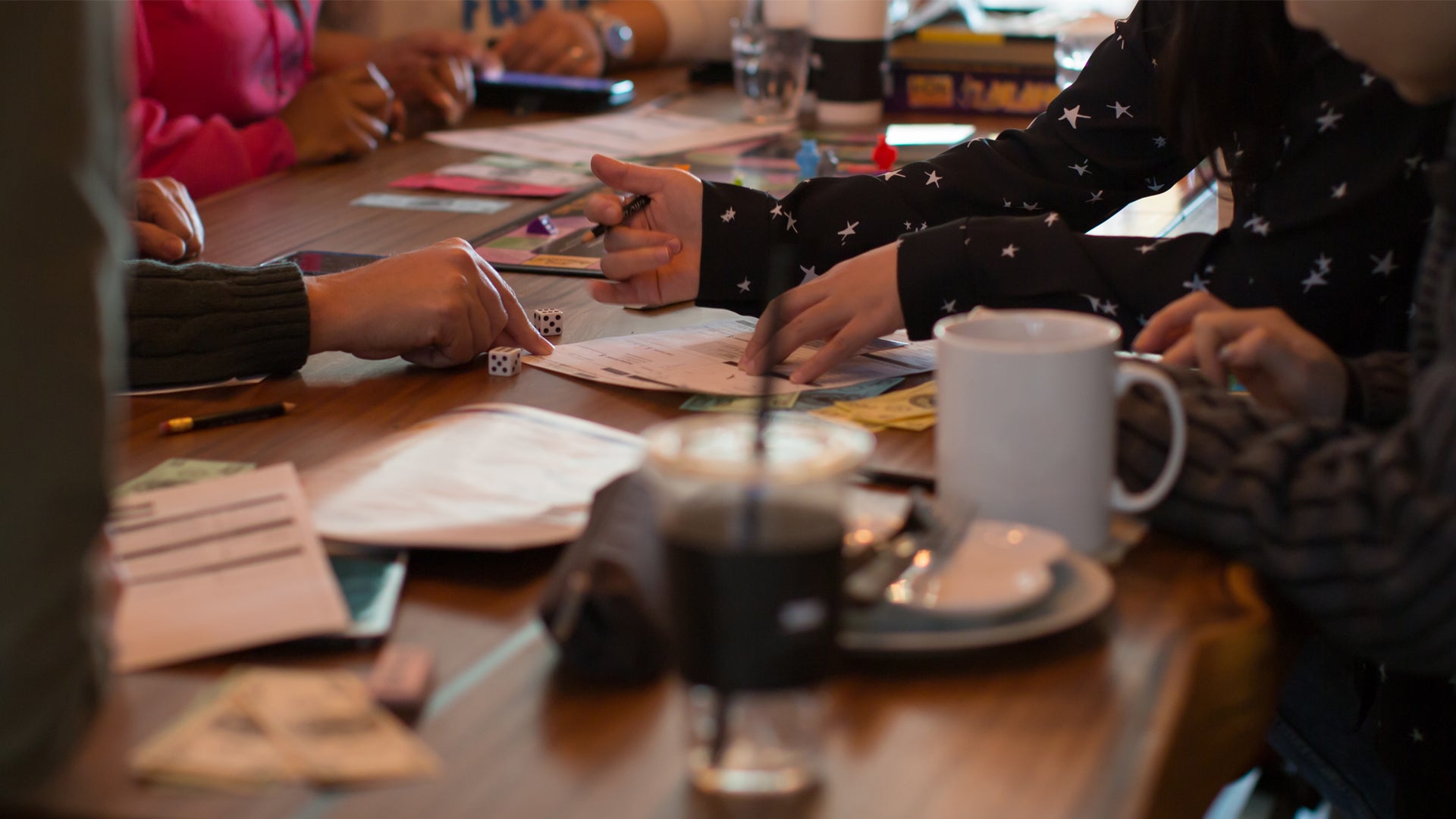 Players learning a board game